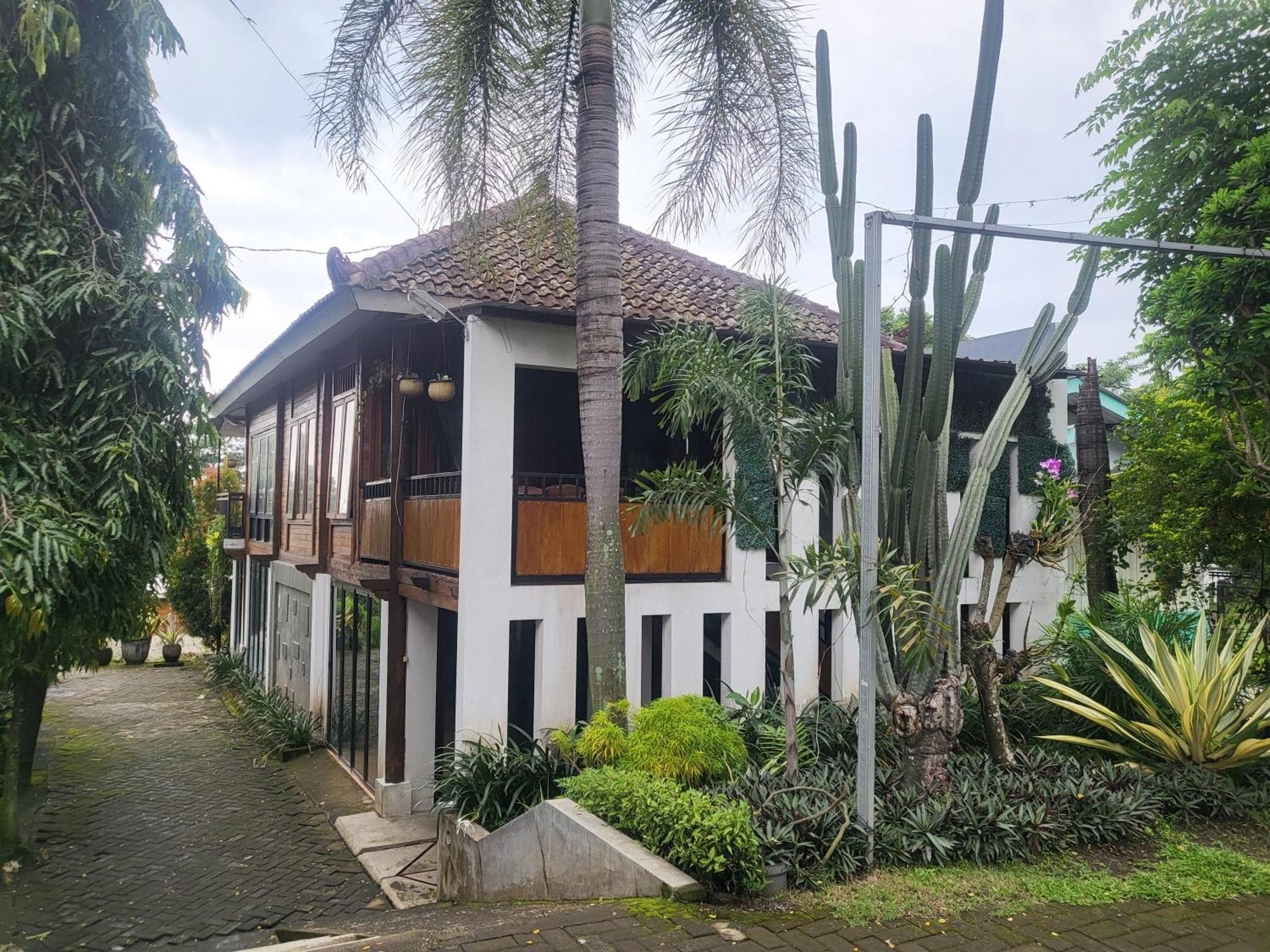 Reddoorz Syariah Near Wisata Durensewu Pandaan Jetak Dış mekan fotoğraf